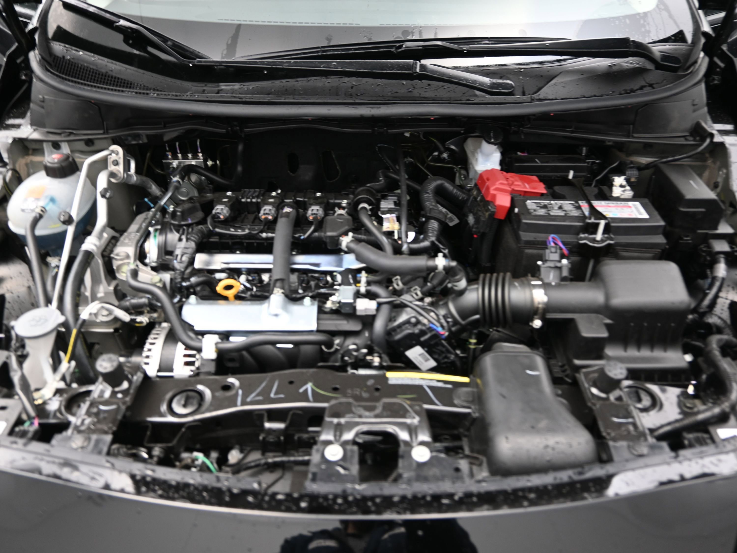 New 2025 Nissan Versa SR image 21