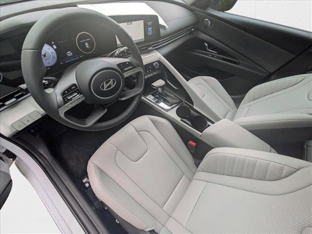 New 2025 Hyundai Elantra Limited video 3