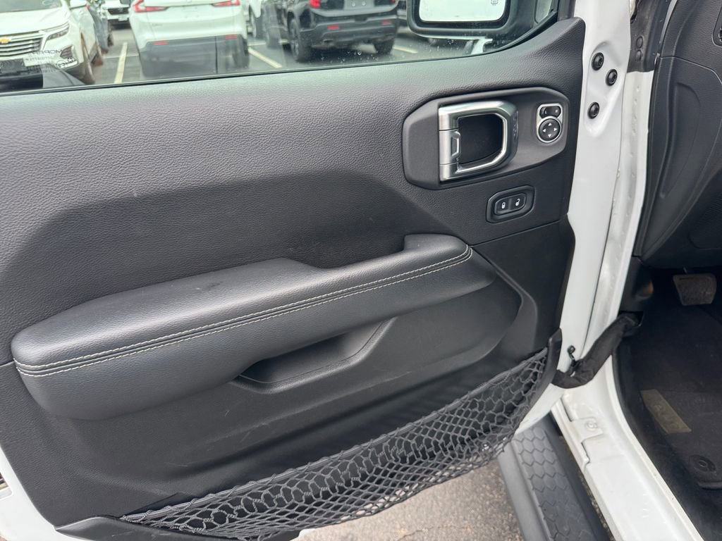 Used 2023 Jeep Wrangler Unlimited Sahara image 21