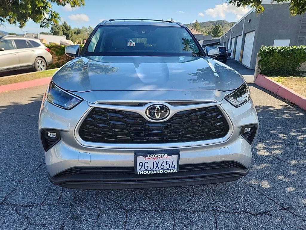 Used 2023 Toyota Highlander XLE image 8