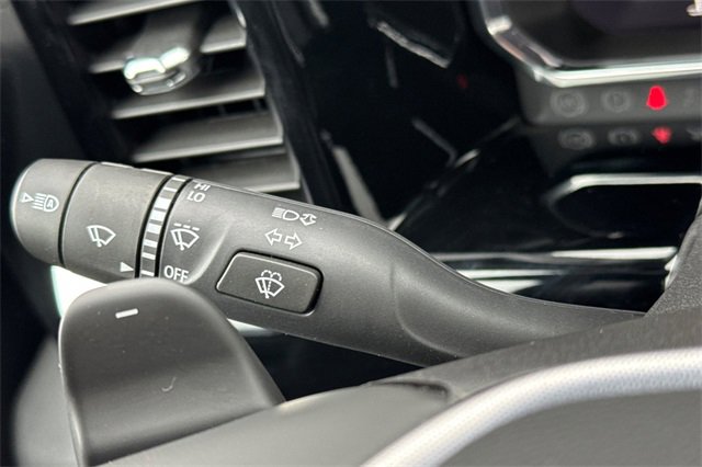 Used 2025 GMC Sierra 1500 Elevation w/ Elevation Premium Package image 38