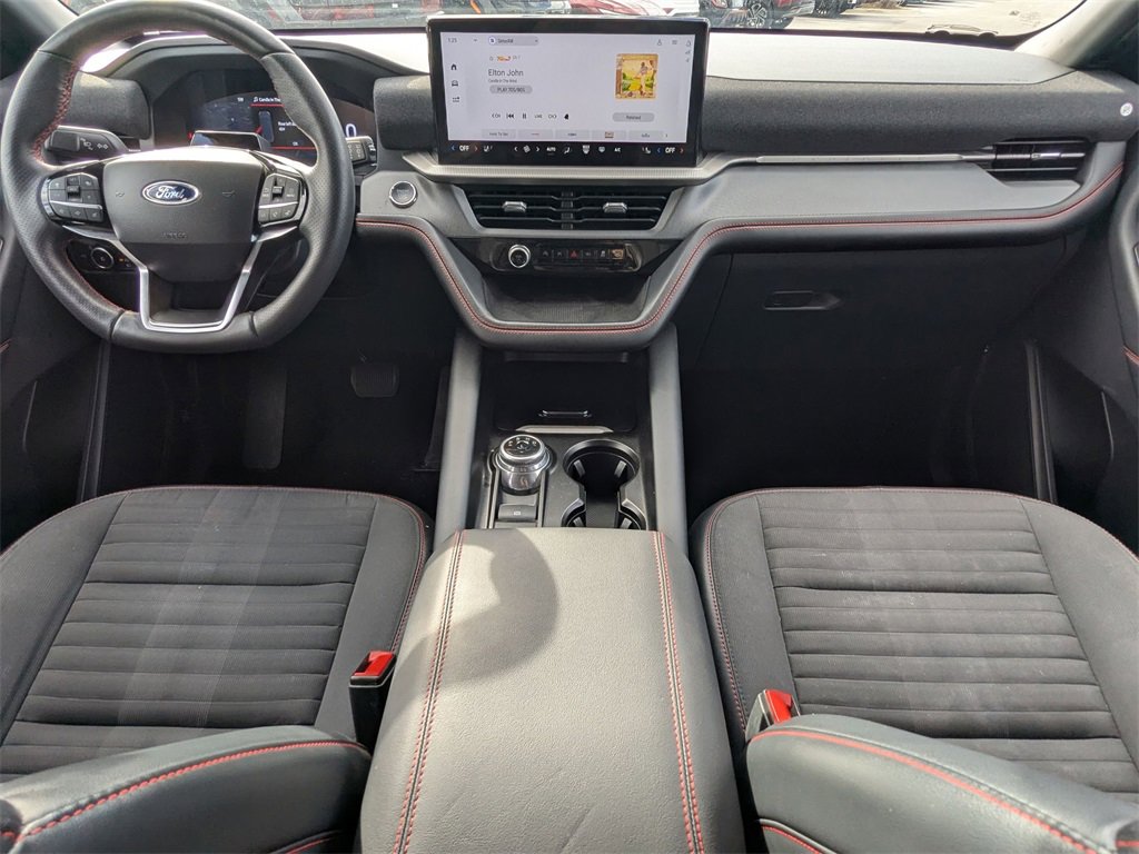 Used 2025 Ford Explorer ST-Line w/ ST-Line Street Pack image 17