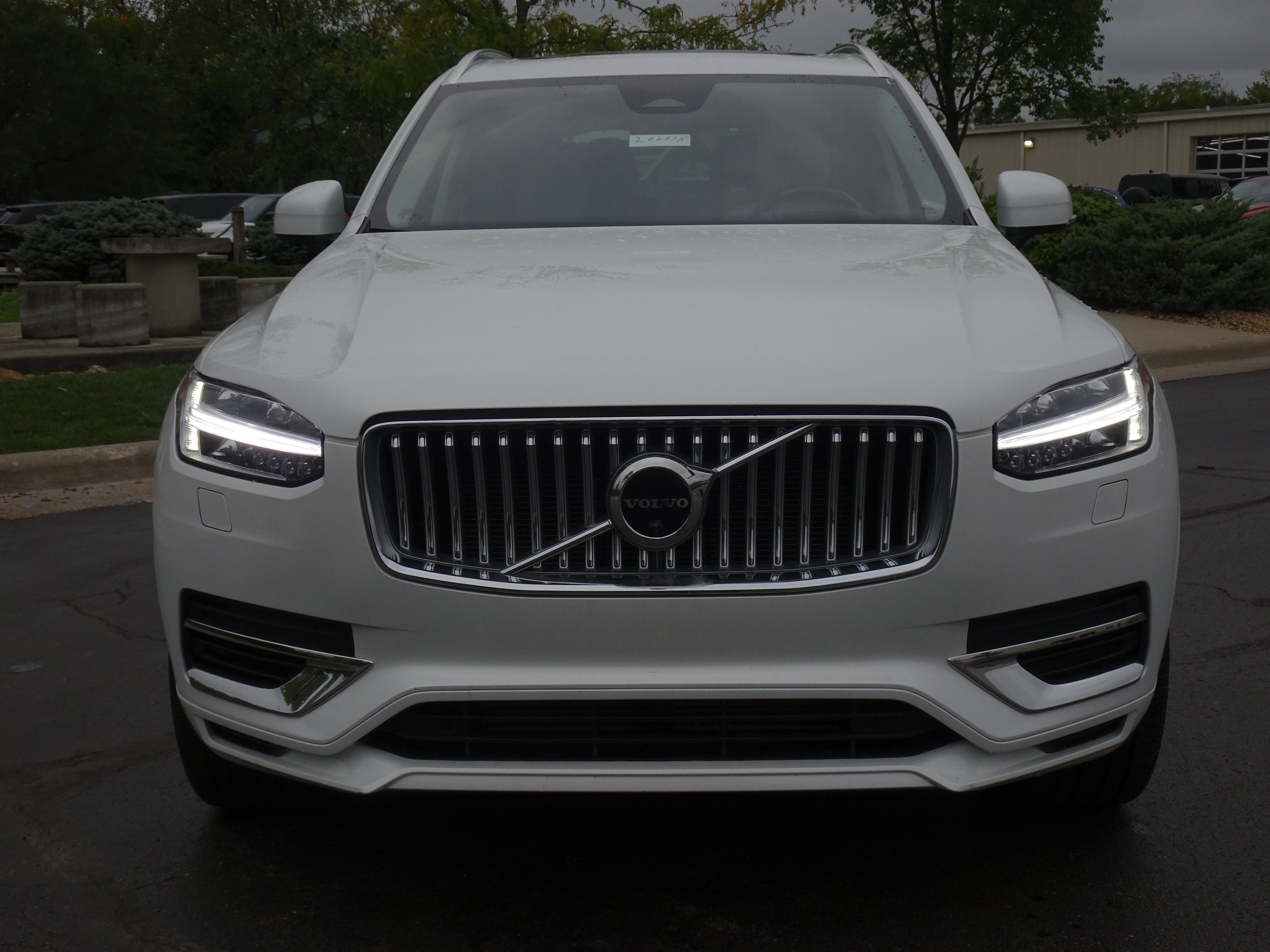 Used 2023 Volvo XC90 T8 Ultimate w/ Lounge Package AWD/4WD image 8