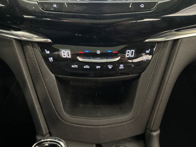 Used 2023 Cadillac XT6 Premium Luxury image 19