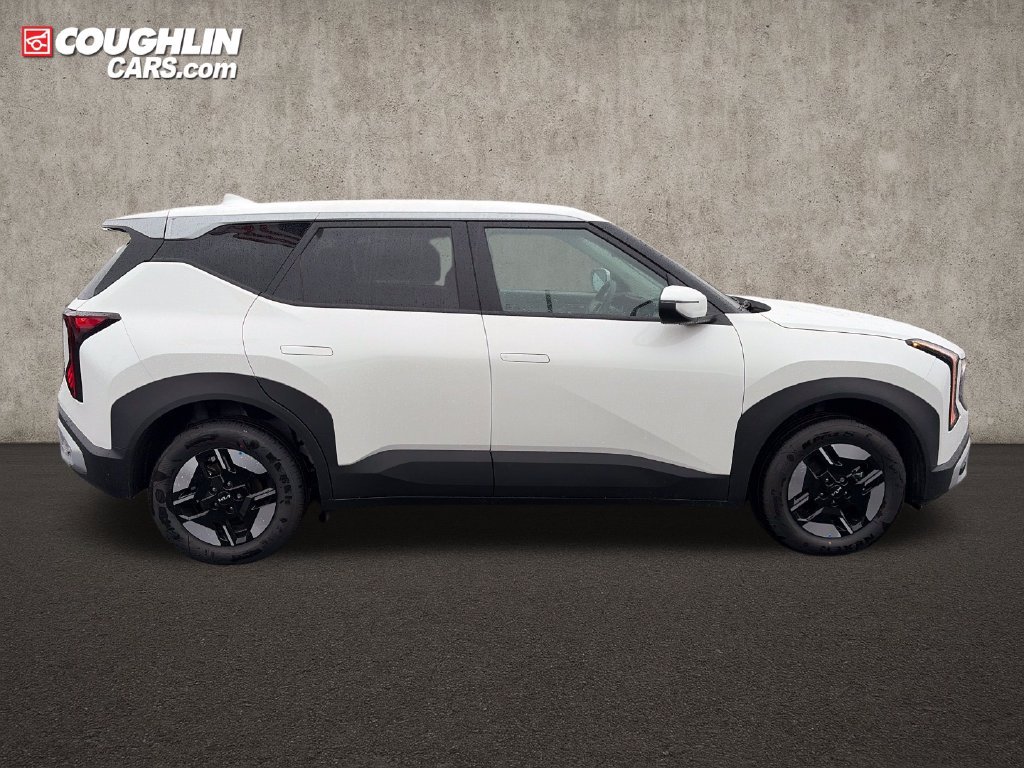 New 2027 Kia Seltos LX FWD image 9