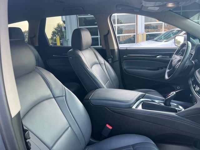 Used 2018 Buick Enclave Essence AWD/4WD image 39