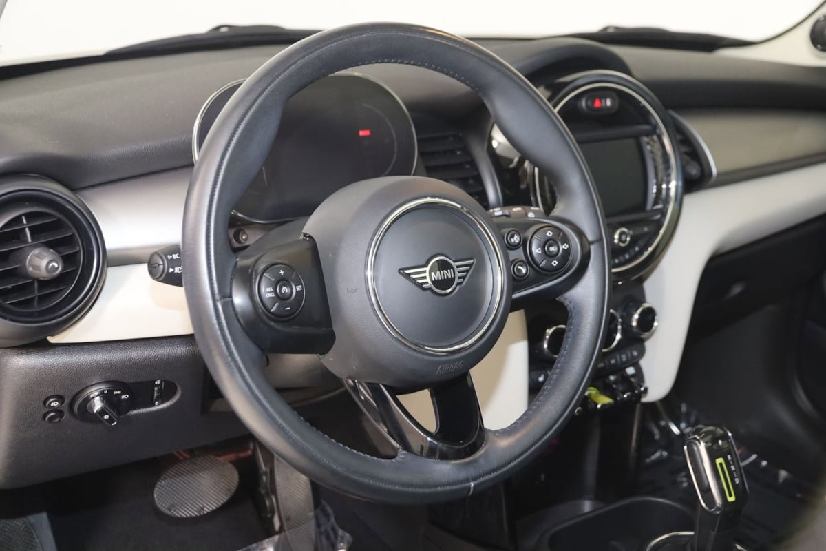 Used 2021 MINI Cooper SE w/ 6.5" Touchscreen Package FWD image 6