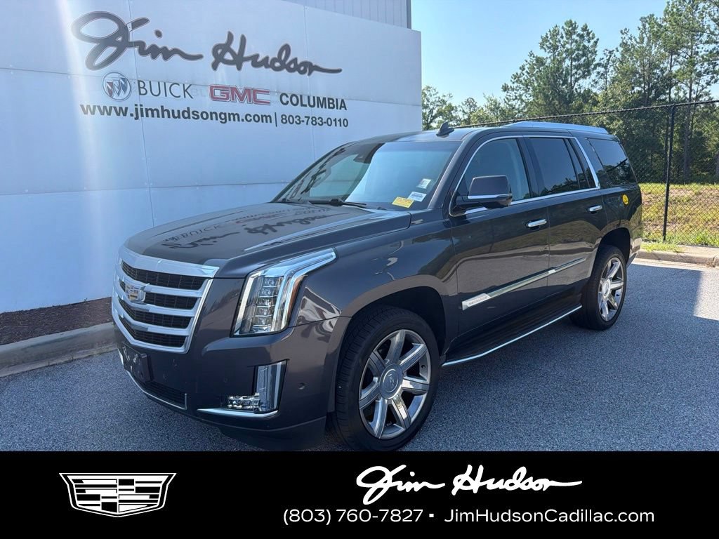 Used 2017 Cadillac Escalade Luxury RWD image 1