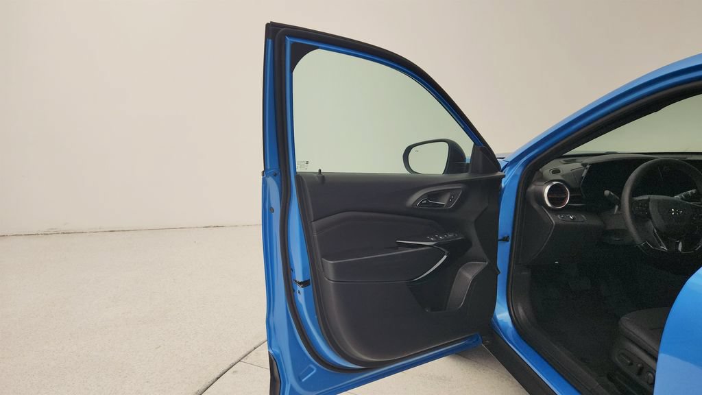 New 2026 Chevrolet Trax RS w/ Driver Confidence Package FWD image 19