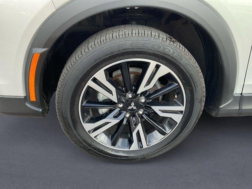 Used 2025 Mitsubishi Eclipse Cross AWD image 14