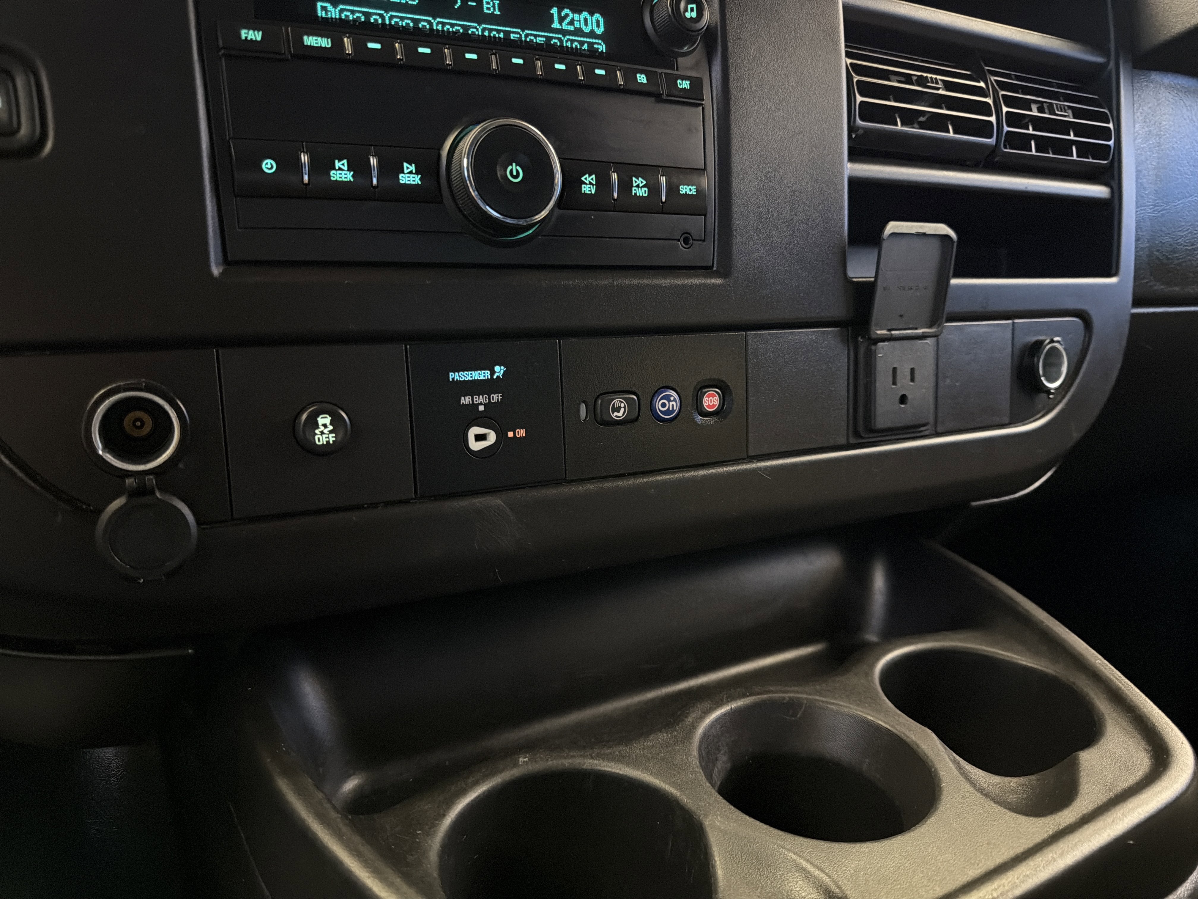 Used 2021 Chevrolet Express 2500 Extended w/ Driver Convenience Package image 20