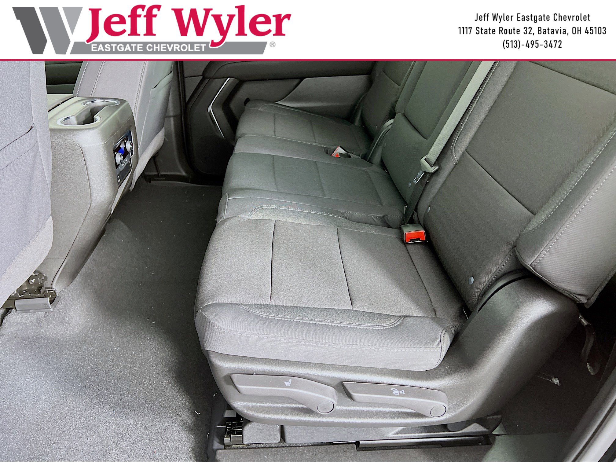 New 2026 Chevrolet Suburban LS w/ LPO, Dark Essentials Package image 5