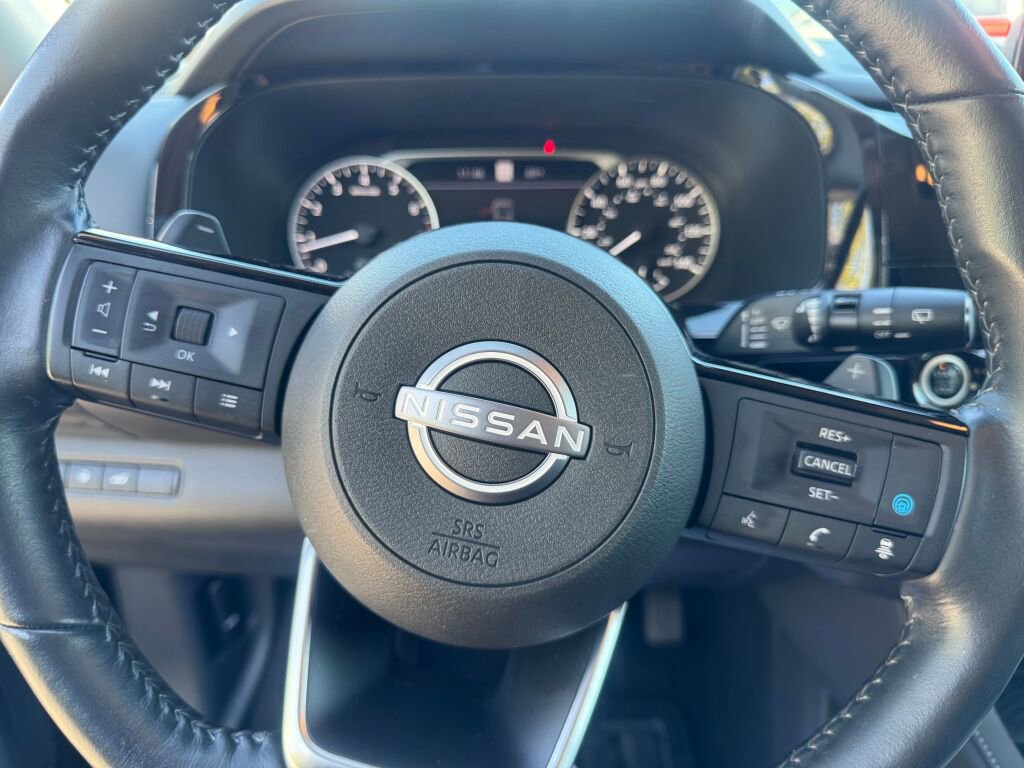 Used 2024 Nissan Pathfinder SL image 11