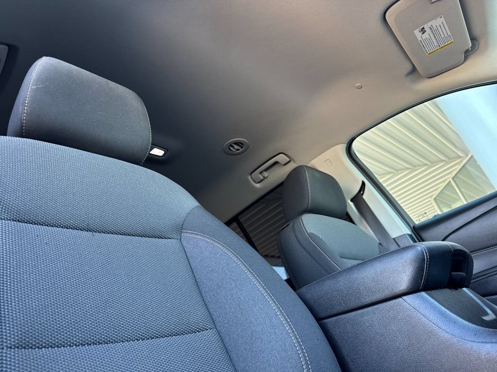 Used 2021 Chevrolet Traverse LT FWD image 19
