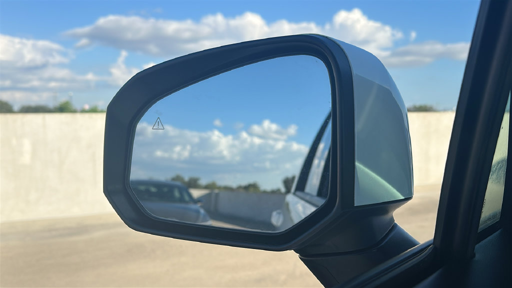 Certified 2025 Hyundai Santa Fe Limited FWD image 18