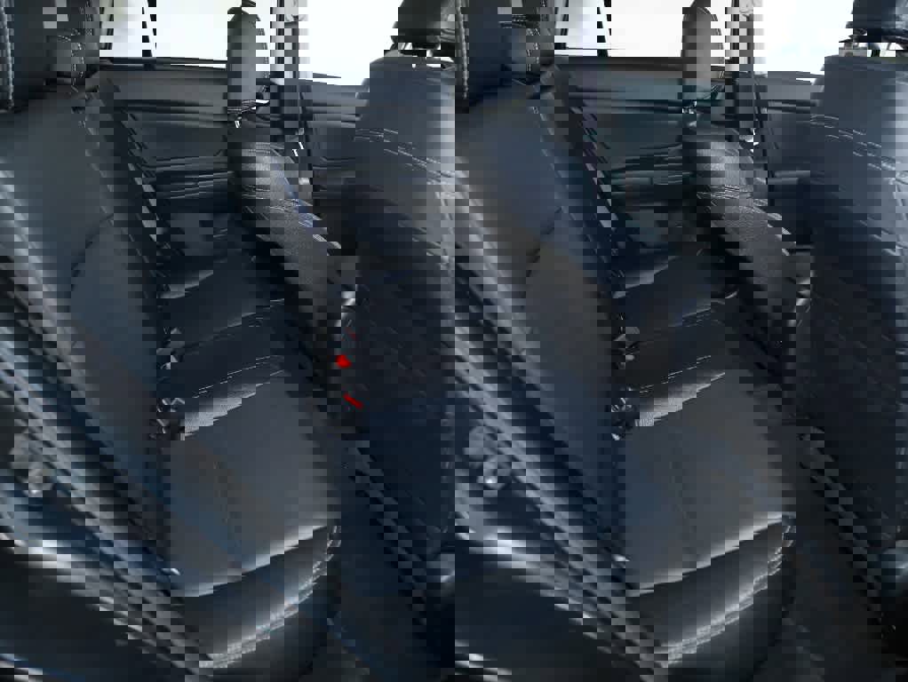 Used 2013 Subaru Crosstrek 2.0i Limited image 37