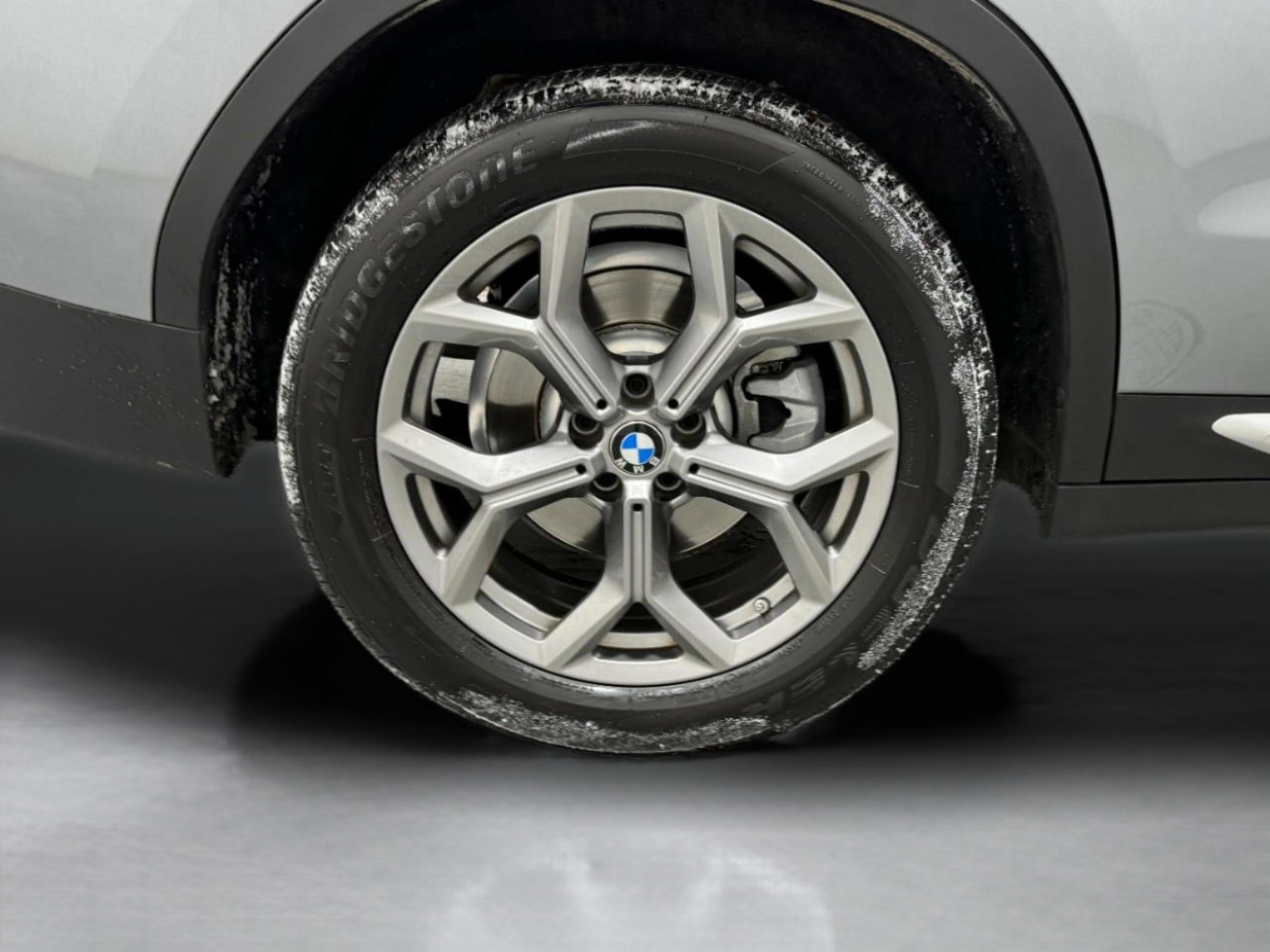 Used 2023 BMW X3 xDrive30i w/ Premium Package image 9