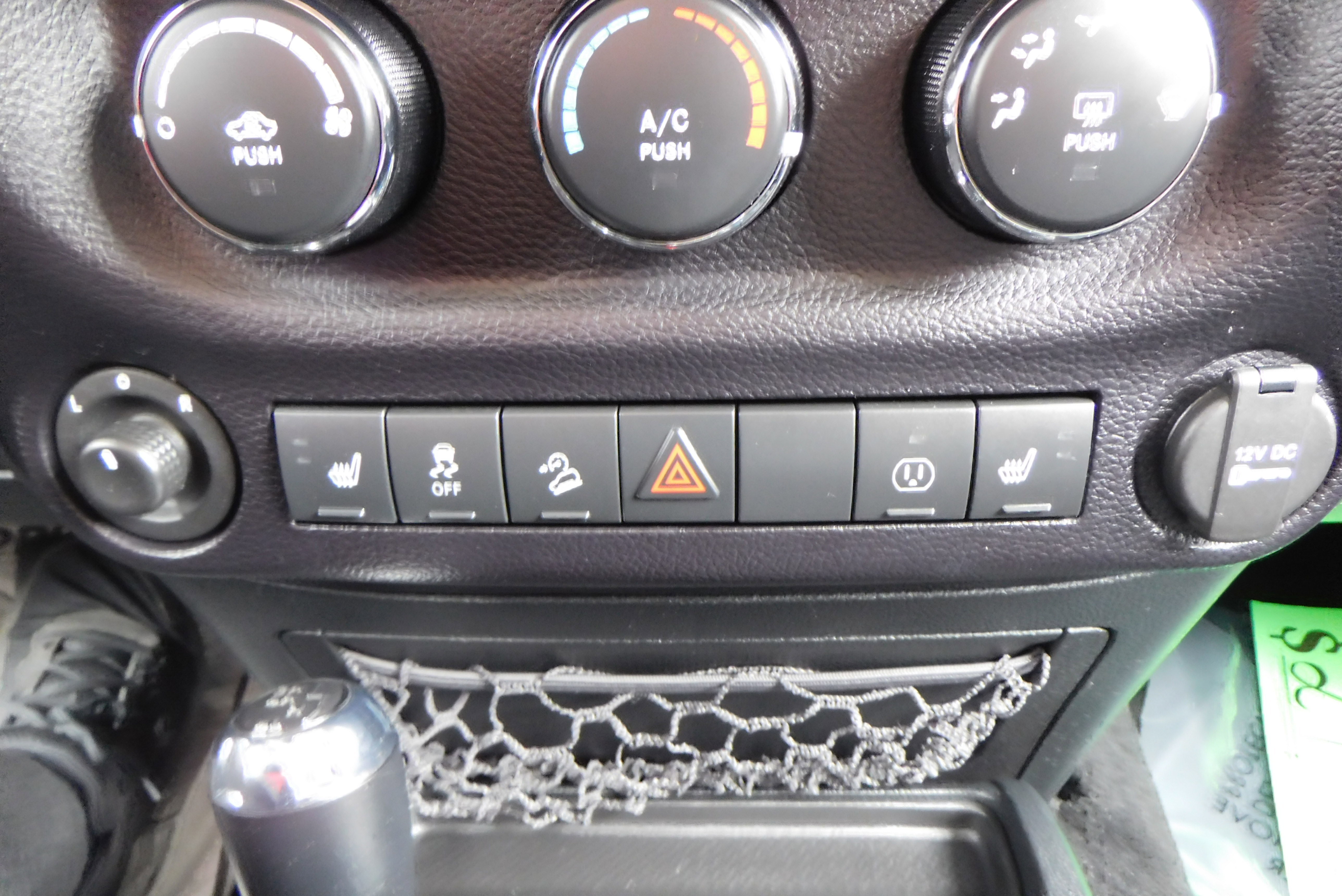 Used 2016 Jeep Wrangler Unlimited Rubicon image 22