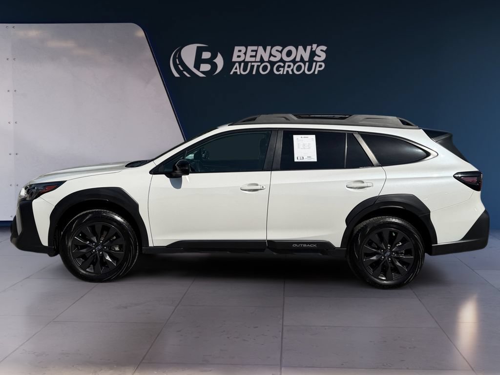 Used 2025 Subaru Outback Onyx Edition AWD/4WD image 2