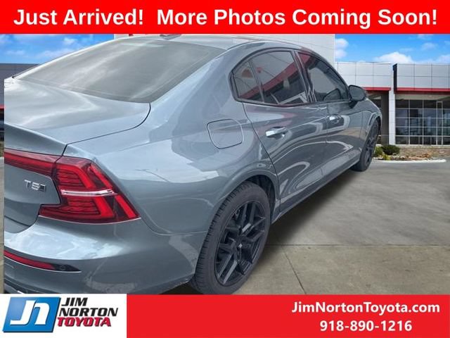Used 2021 Volvo S60 T5 Momentum w/ Premium Package AWD/4WD image 5