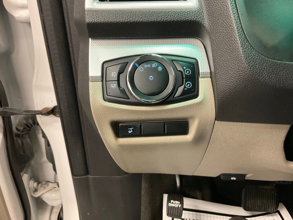 Used 2013 Ford Explorer XLT image 14