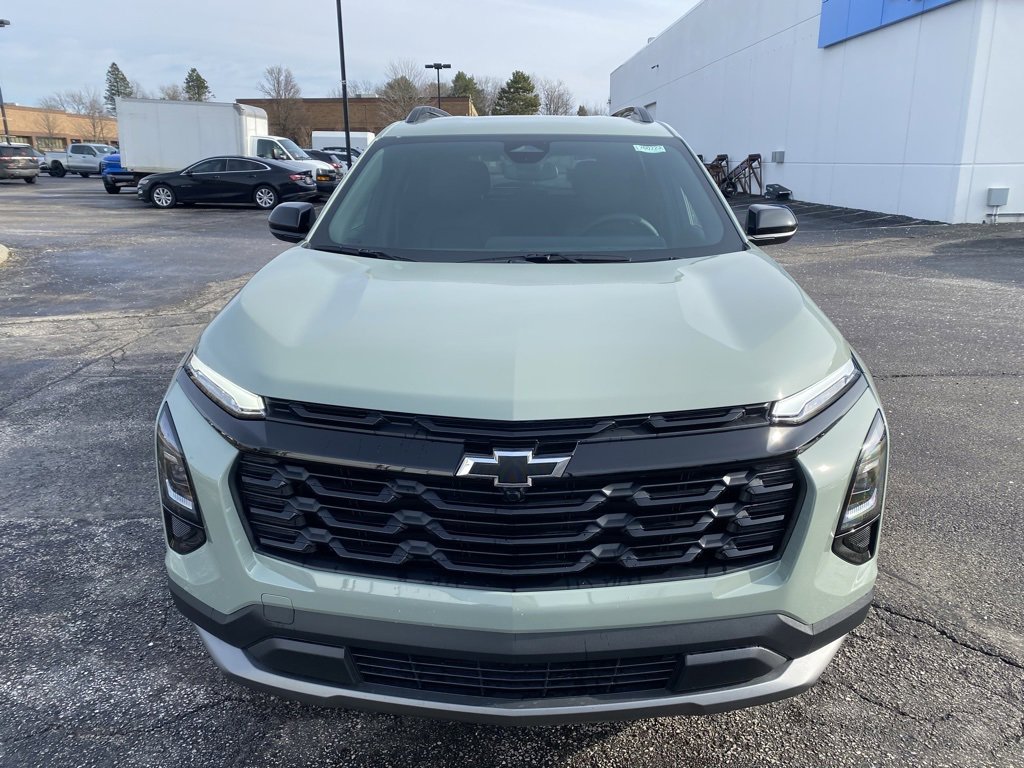 New 2026 Chevrolet Equinox LT w/ Convenience Package II image 2