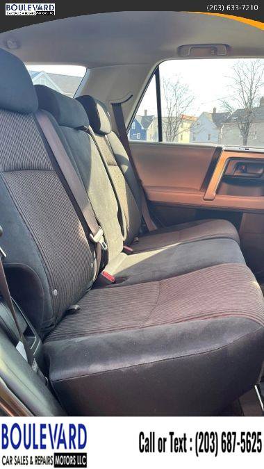 Used 2010 Toyota 4Runner SR5 AWD/4WD image 18