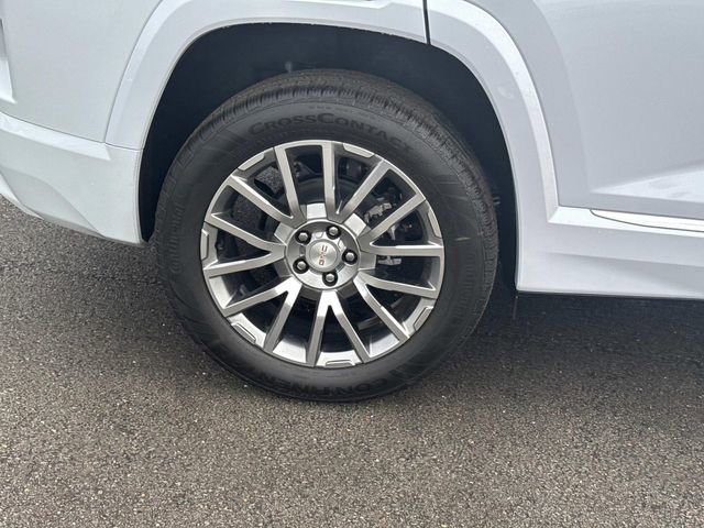 New 2026 GMC Terrain Denali w/ LPO, Black Badging Package image 11