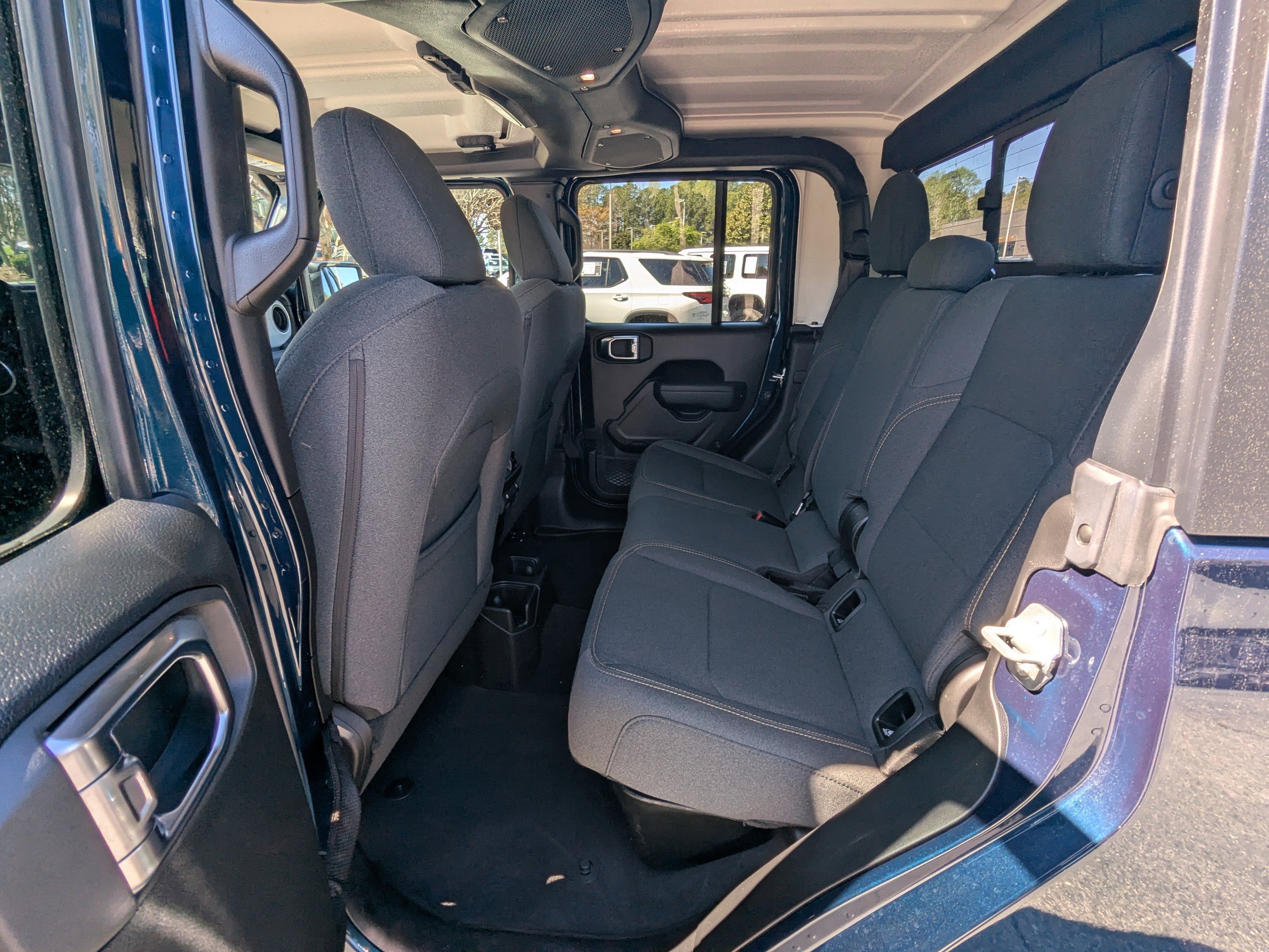 Certified 2025 Jeep Gladiator Sport image 15