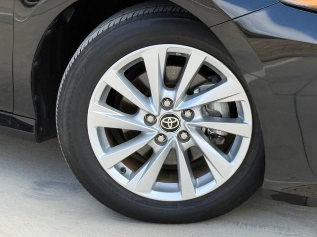 Used 2023 Toyota Camry LE image 2