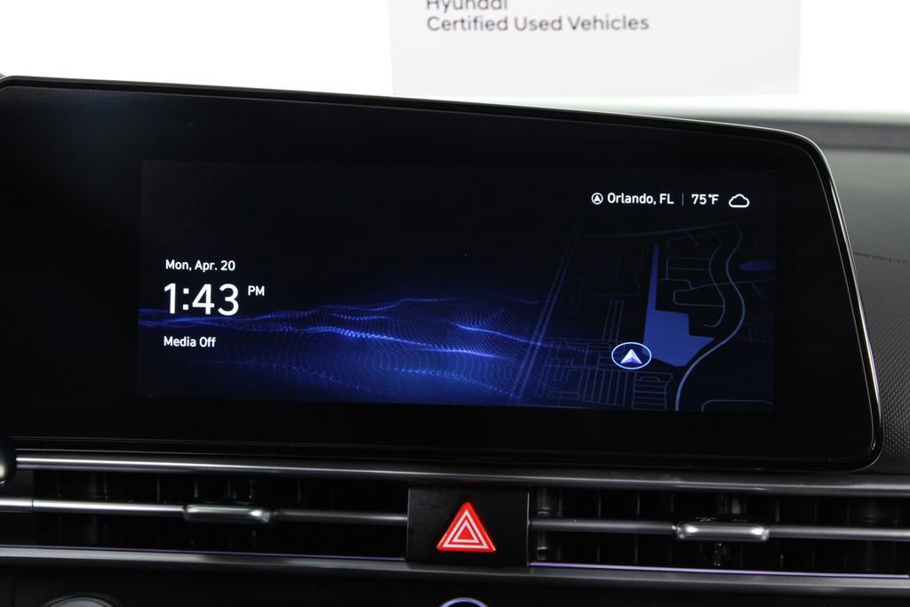 Certified 2024 Hyundai Elantra SEL FWD image 9