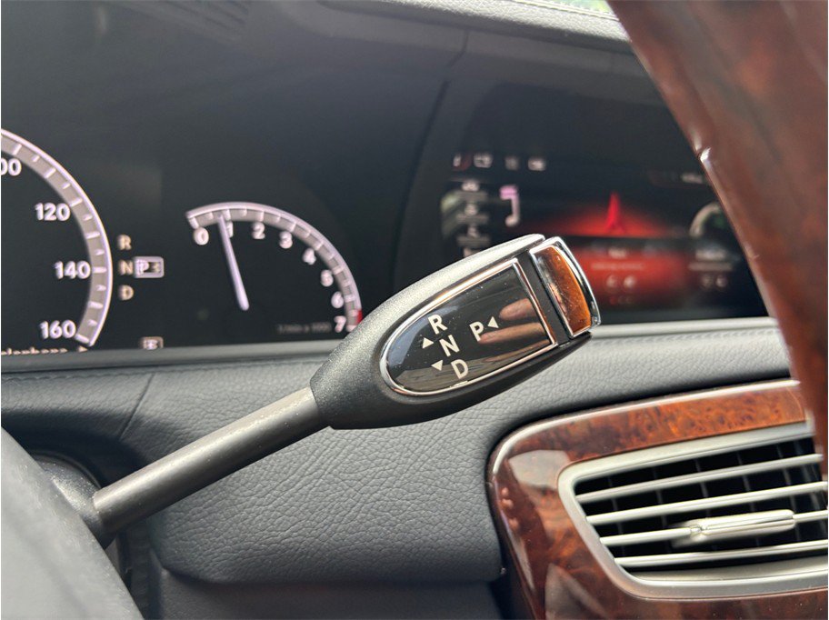 Used 2012 Mercedes-Benz CL 550 4MATIC image 36