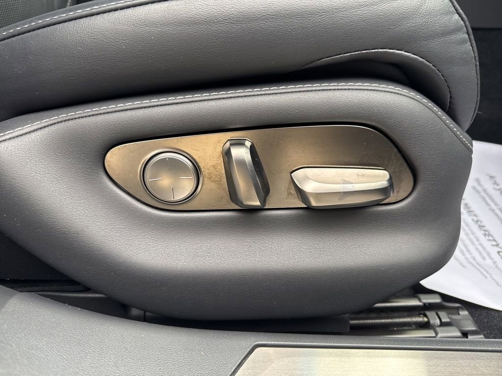 Used 2018 Lexus LS 500h AWD image 30