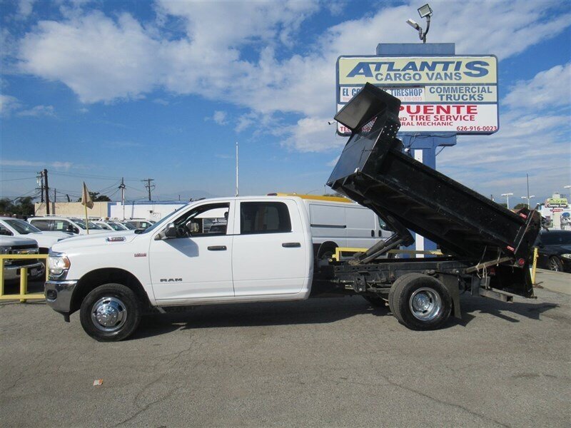Used 2022 RAM 3500 Tradesman w/ Chrome Appearance Group RWD image 2