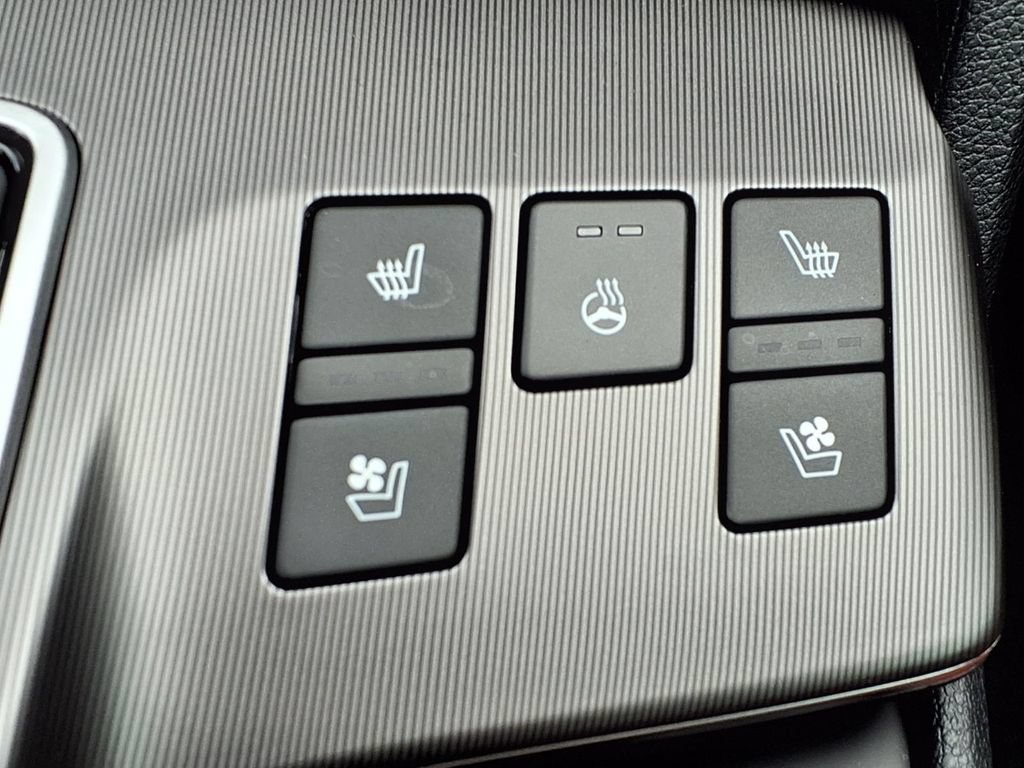 New 2026 Kia Sportage SX FWD image 6