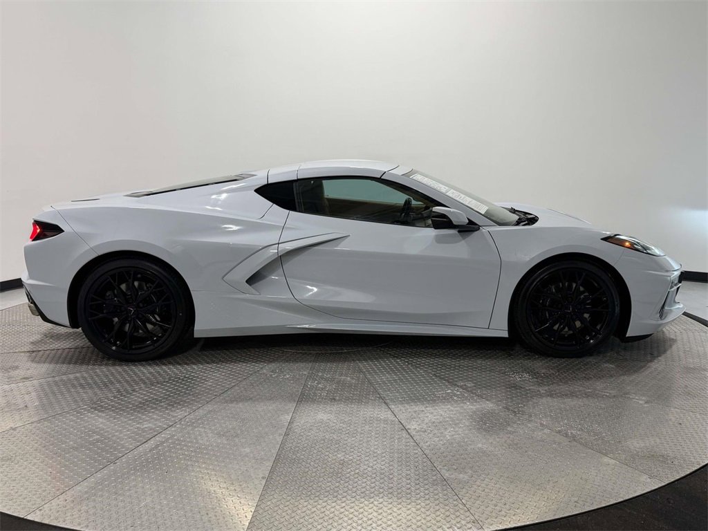 Used 2020 Chevrolet Corvette Stingray Premium Cpe w/ 3LT Preferred Equipment Group image 7