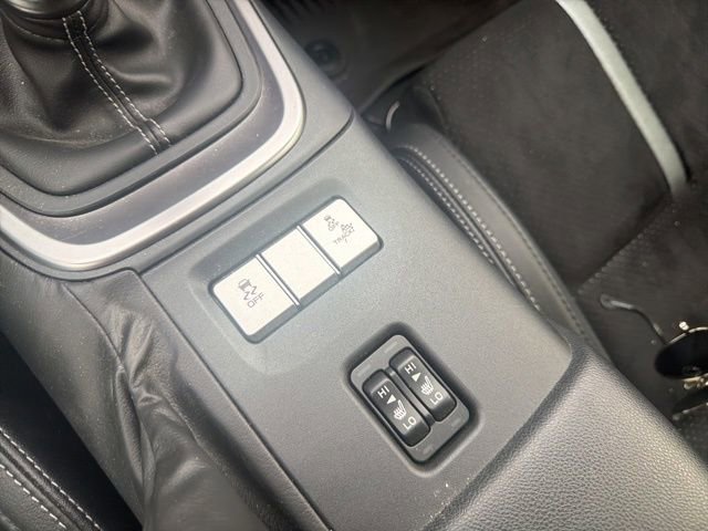 Used 2025 Toyota GR86 Premium w/ Performance Package RWD image 17