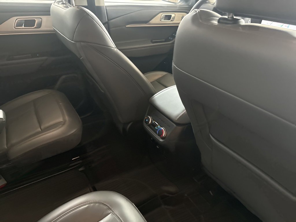 Certified 2025 Ford Explorer Active w/ Active Comfort Package image 22