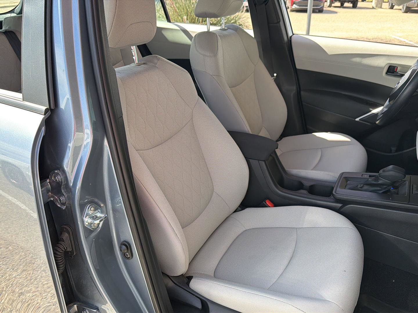 Used 2026 Toyota Corolla Cross L image 13