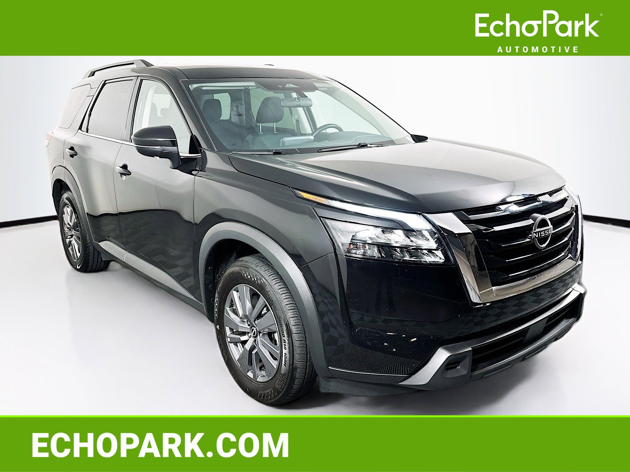 Used 2025 Nissan Pathfinder SV