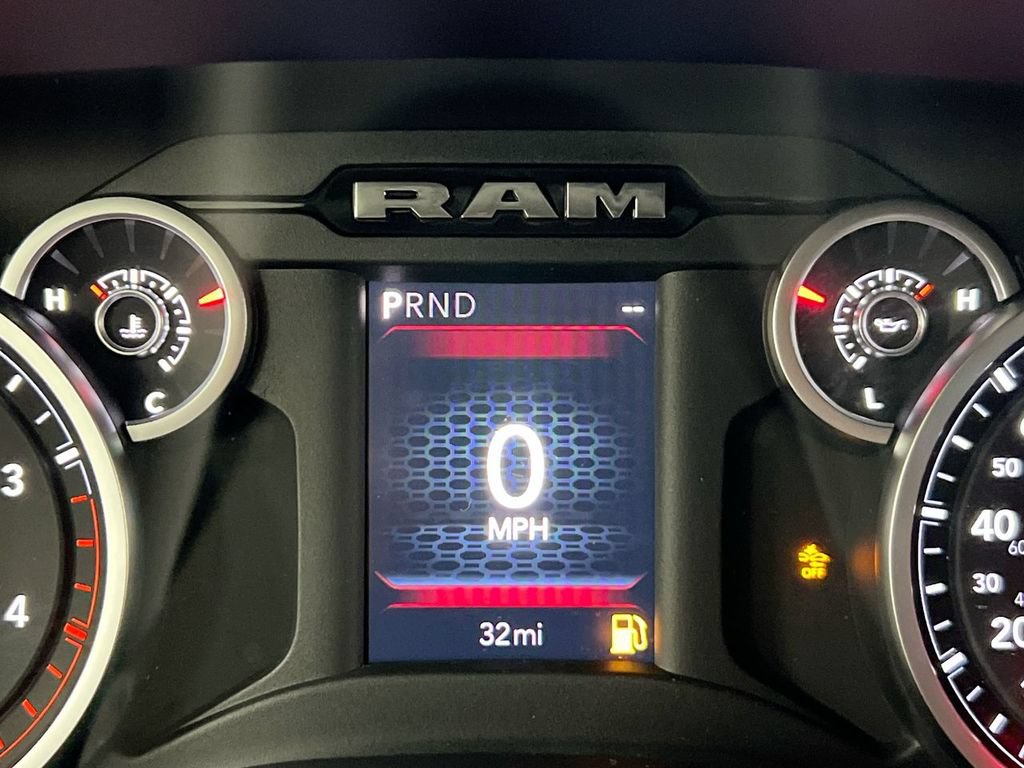 New 2026 RAM 2500 Big Horn AWD/4WD image 13