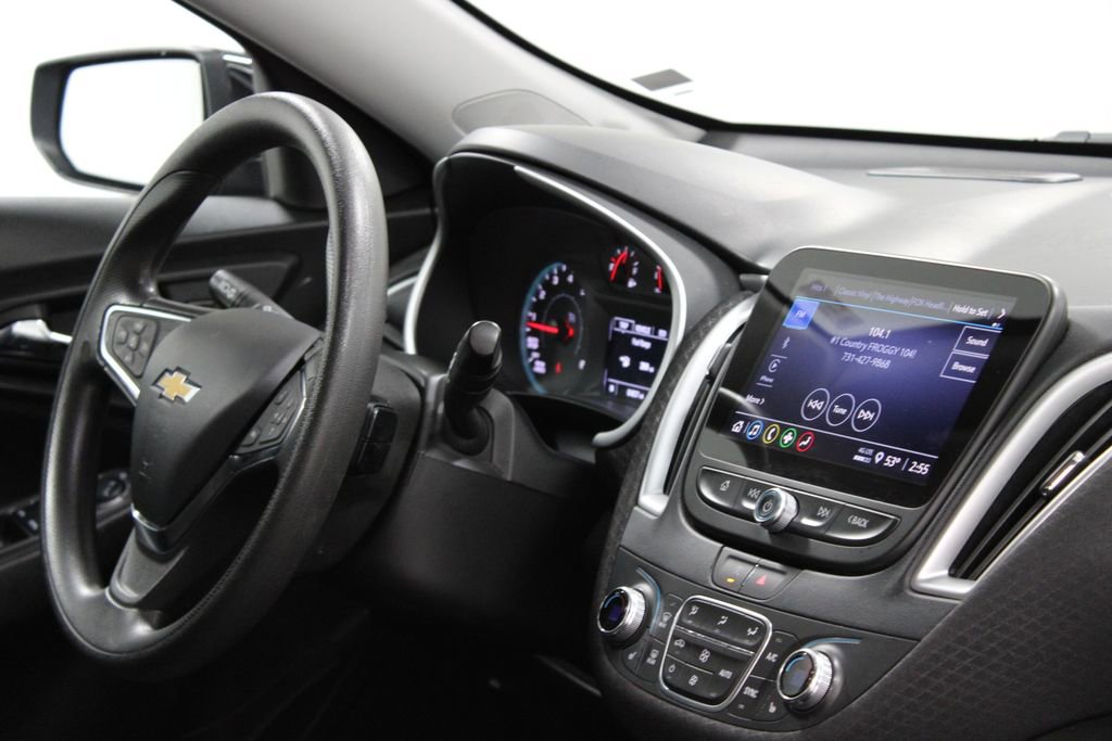 Used 2024 Chevrolet Malibu LT image 28