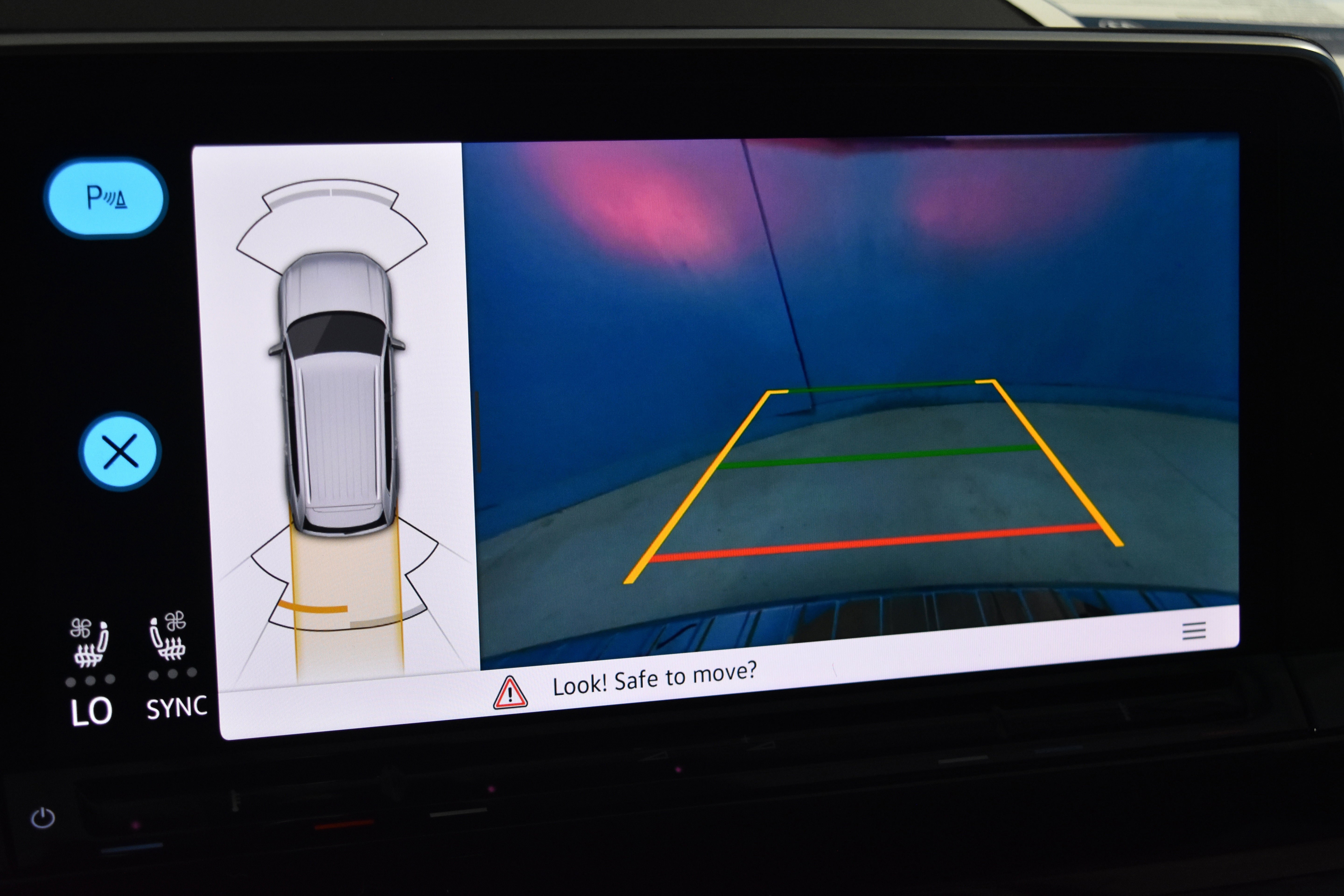 New 2026 Volkswagen Atlas SE image 10
