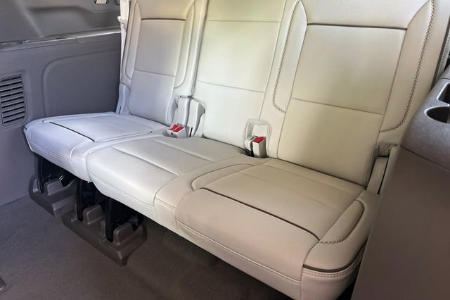 New 2026 GMC Yukon XL Denali AWD/4WD image 16