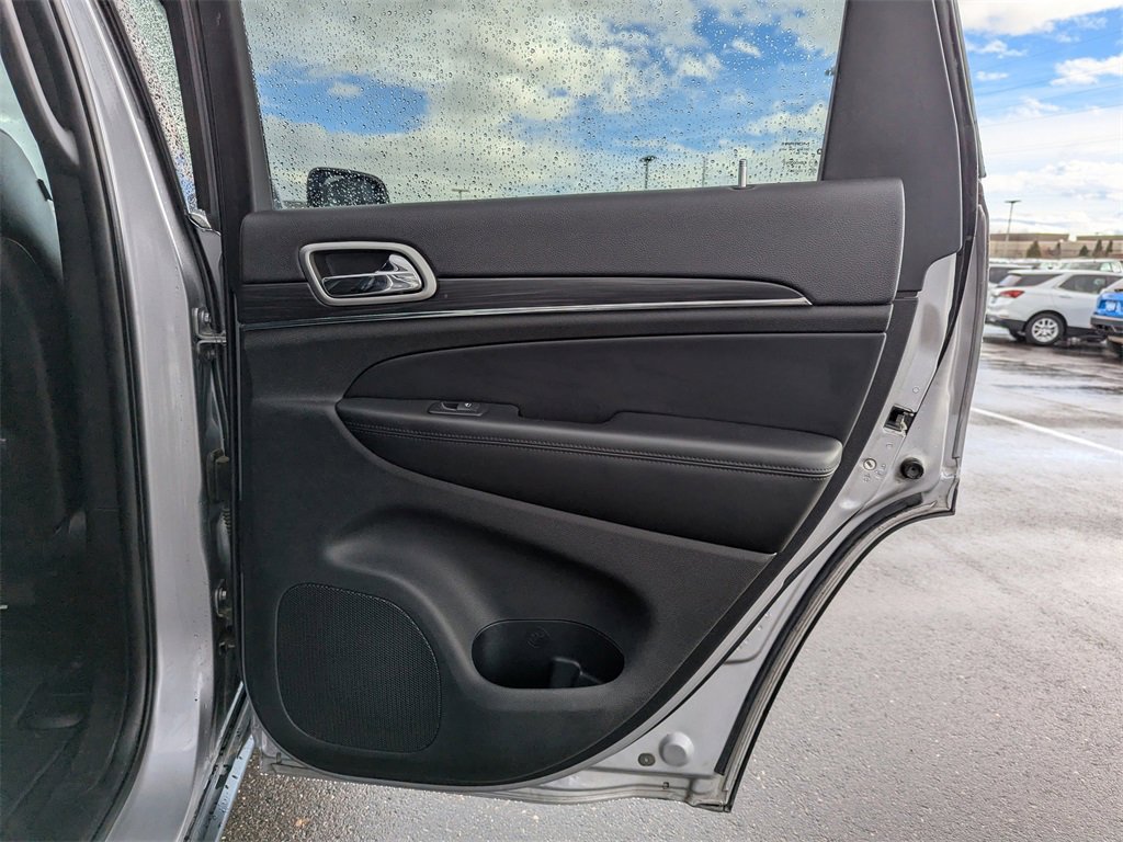 Used 2020 Jeep Grand Cherokee Limited w/ Luxury Group II image 37