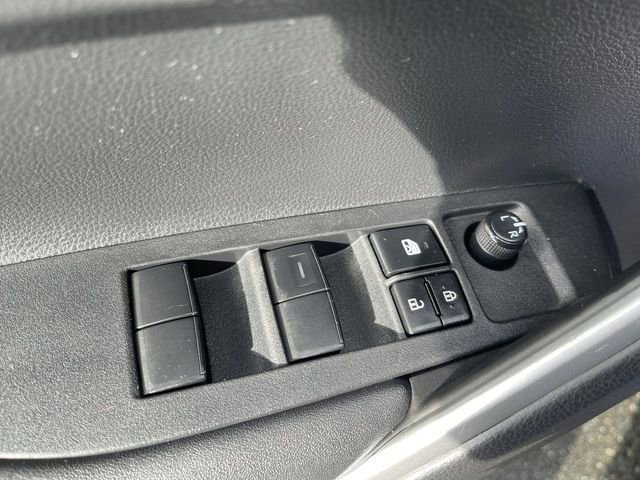 Certified 2023 Toyota Corolla Cross LE image 4