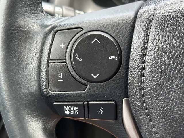 Used 2017 Toyota RAV4 XLE AWD/4WD image 24