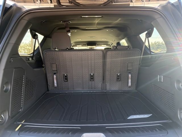 New 2026 Chevrolet Suburban LS image 12