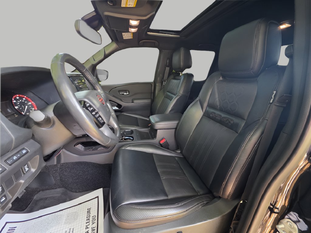 Used 2022 Nissan Frontier PRO-4X w/ Pro-4X Premium Package AWD/4WD image 19
