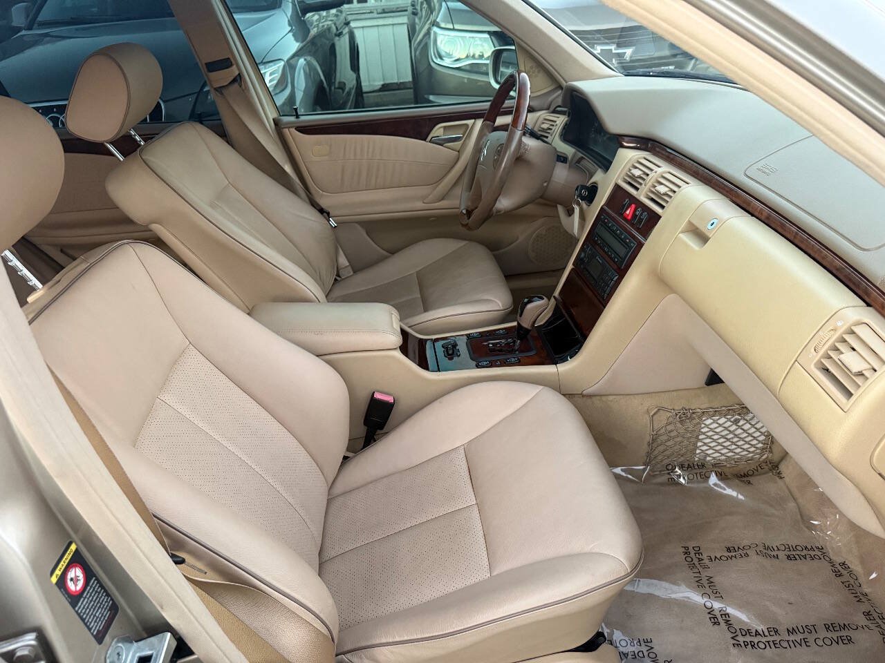 Used 2001 Mercedes-Benz E 320 Sedan image 15